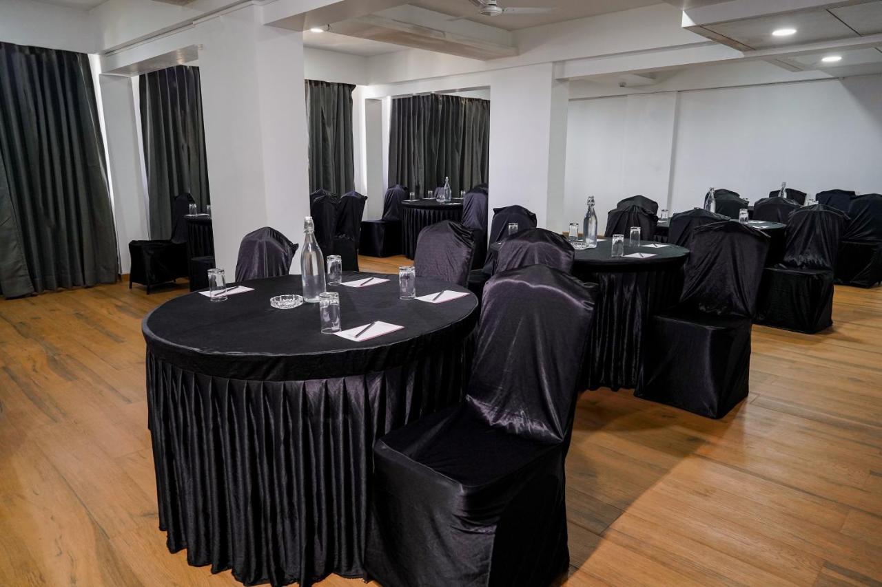 Tgi Ameya Grand Hotel